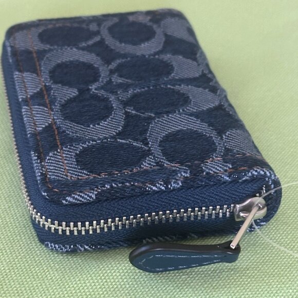 COACH SIGNATURE DENIM SMALL ZIP-AROUND CARD CASE:NWT DEEP BLUE. CAT62 - Picture 5 of 12